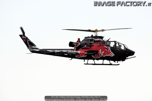 2012-06-10 Milano Red Bull Flugtag 1026 Bell Cobra TAH-1F